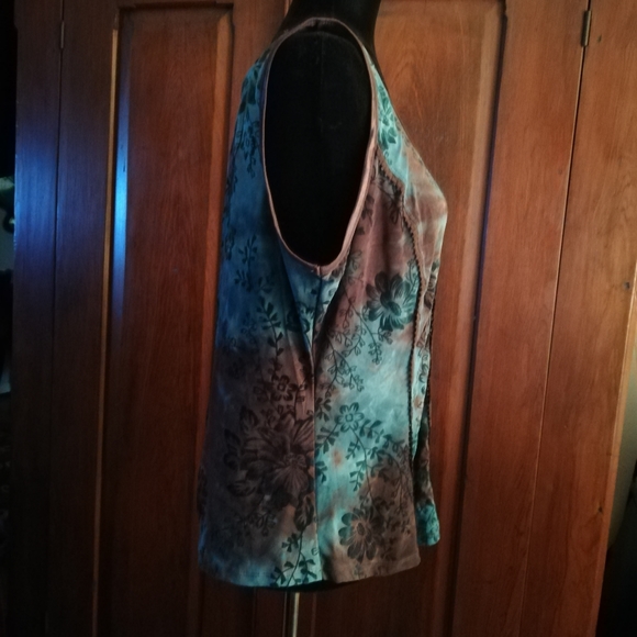 Dressbarn Princess Cut Floral Blouse - Size L - Picture 2 of 11